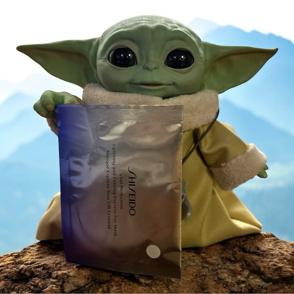 Shiseido Vital Perfection Uplifting and Firming Express Eye Mask - Picture 3 of 5